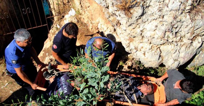 Tuvaletini yaparken falezlerden düştü, polis ve itfaiye alarma geçti