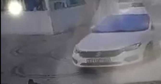 Aracını üzerine sürdüğü iki kediden birini telef etti serbest kaldı