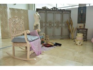 Eski eşyaları sanat eserine dönüştürdüler