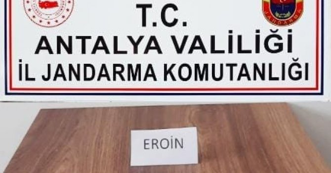 Yolcu üzerinde 18 gram eroin ele geçirildi