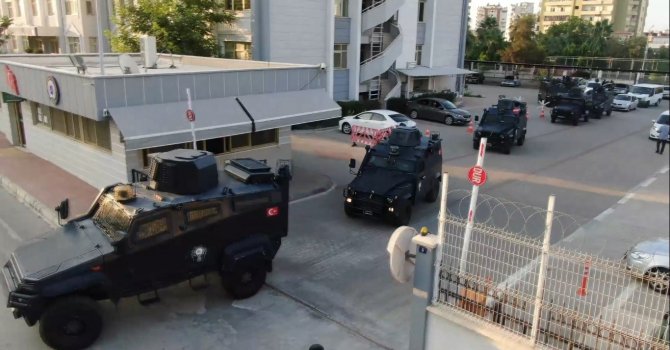 Mersin’de DEAŞ’a şafak operasyonu: 13 gözaltı