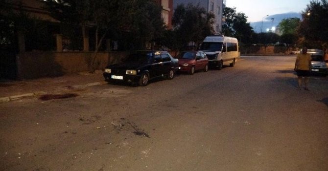 Sokak ortasında kadını boğazından bıçaklayan şüpheli yakalandı