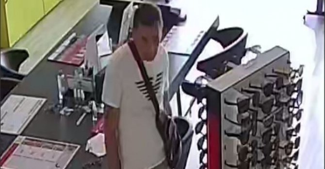 Müşteri gibi geldi 140 Euro çaldı