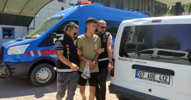 Alanya’da 10 yıl 3 ay kesinleşmiş hapis cezası ile aranan firari yakalandı