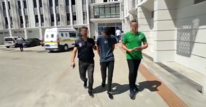 Vatandaşları dolandıran sahte savcı ve polis yakalandı