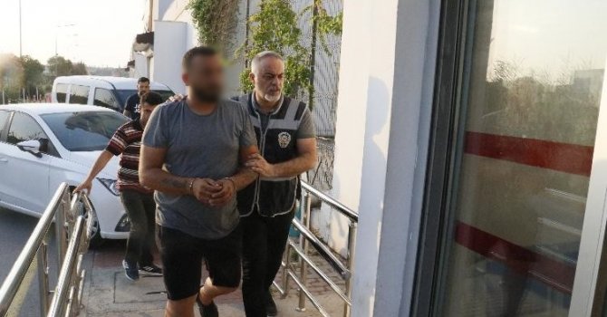 Adana’da firarilere operasyon: Çok sayıda kişi yakalandı