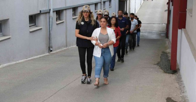 Seyhan Belediyesine PKK operasyonuna 4 tutuklama