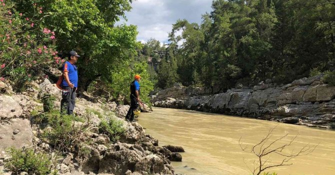Köprülü Kanyona giren Asyalı genç 27 gündür bulunamadı