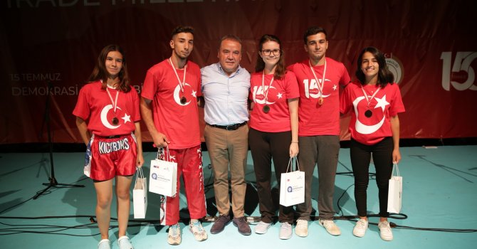 Böcek: “ Egemenlik kayıtsız şartsız milletindir”