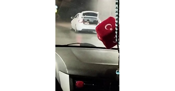 Küçük çocuğun bagajda tehlikeli yolculuğu