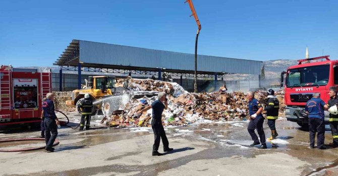 Kahramanmaraş’ta kağıt tesisinde yangın
