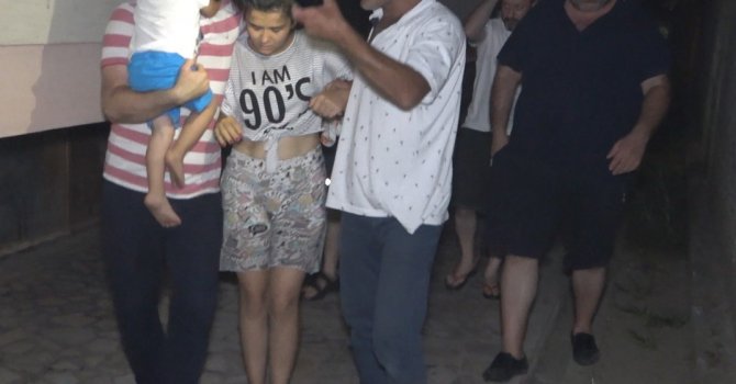 Yanan evinde ailesinden sonra kuşlarını kurtardı