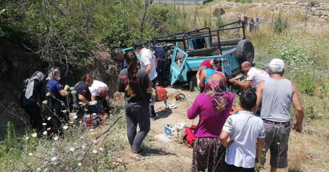 Antalya’da safari cipi şarampole yuvarlandı: 1 ölü, 9 yaralı