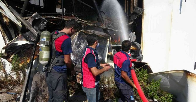 Osmaniye’de katı atık tesisindeki yangın kontrol altına alındı