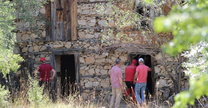 Antalya’da kayıp yaşlı kadını arama çalışmaları 5’inci gününde
