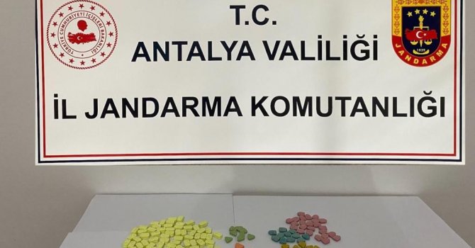 Alanya’da 163 adet uyuşturucu hap ele geçirildi