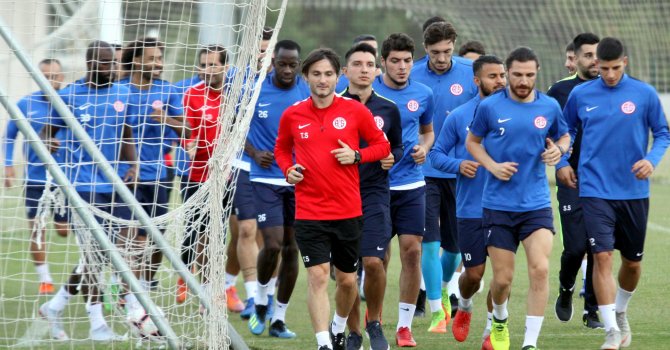 Akrepler hazırlıklarını sürdürüyor