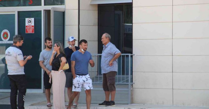 Kız kardeşini darp eden şahsı 15 bıçak darbesiyle öldürdü