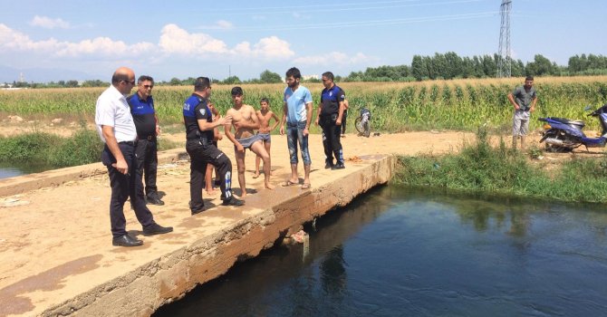 Sulama kanallarında serinlemek için suya giren vatandaşlar uyarıldı