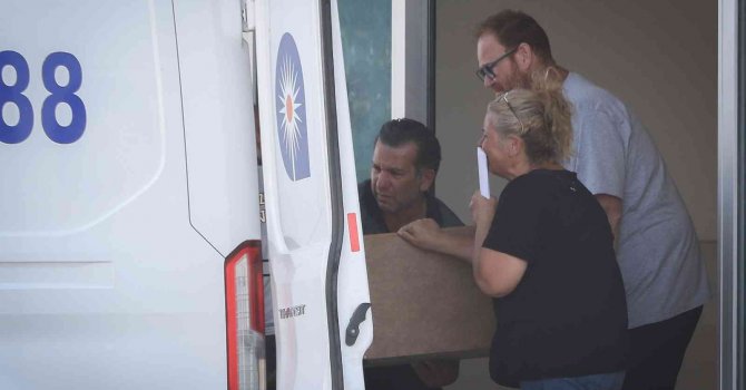 Katliam gibi kazada hayatını kaybeden 3 kadının cenazesi alındı, yakınları gözyaşlarına boğuldu