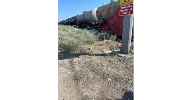 Tren kazasında 1 kişi öldü, 1 kişi yaralandı