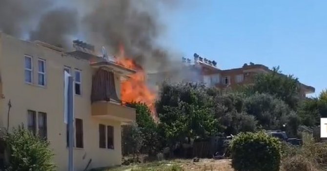 Bahçede başlayan yangın evlere sıçramadan söndürüldü