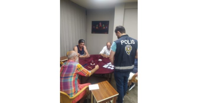 Antalya’da yasa dışı bahis uygulamasında 27 iş yeri denetlendi