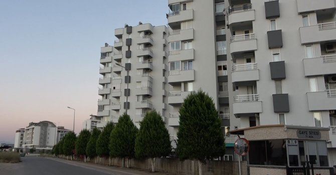 Çöp evde kilitli bulunan çocuk sosyal hizmetlere teslim edildi