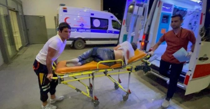 Adana’da sırtından bıçaklanan kişi ağır yaralandı