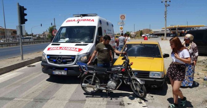 Otomobilin kendine doğru geldiğini gördü motosikletten inip kaçarak yaralanmaktan kurtuldu