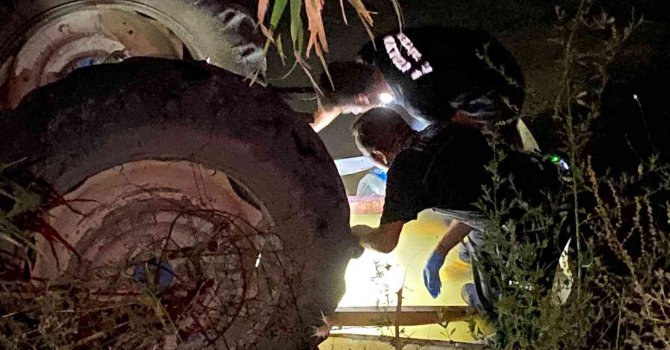 Traktör ile dereye uçan sürücü hayatını kaybetti