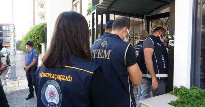Mersin merkezli 7 ilde "Umut Tacirlerine Operasyon": 15 gözaltı kararı