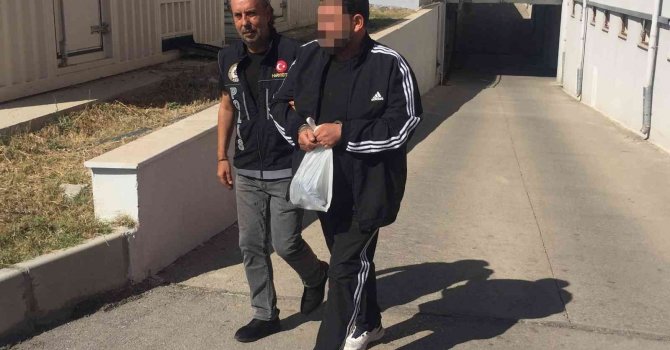 Adana’da 59 bin 287 sentetik uyuşturucu hap ele geçirildi