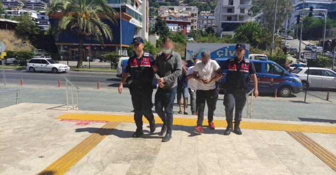 Jandarma karakoluna giderek MİT’çi olduğunu söyleyen 5 kişi gözaltına alındı