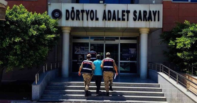 Milli mücadele kahramanlarının resim ve fotoğraflarını tahrip eden şahıs tutuklandı