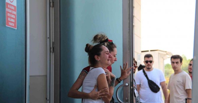 Motosiklet kazasında hayatını kaybeden genç öğretmenin cenazesi gözyaşları içinde alındı