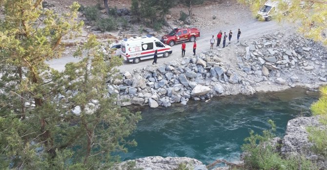 Serinlemek için Köprüçay’a giren gencin cesedi bulundu