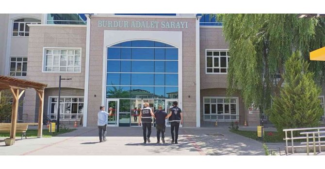 Burdur’da çaldı, Denizli’de yakalandı