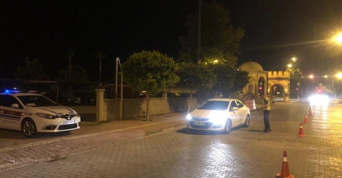 Antalya’da yerli ve yabancı turistlere alkol denetimi