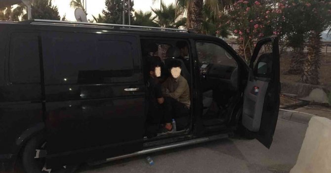 Adana’da 30 düzensiz göçmen yakalandı