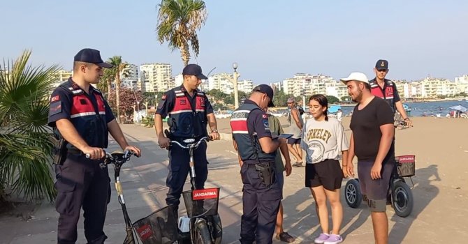 Scooterlu jandarma ekipleri devriyede