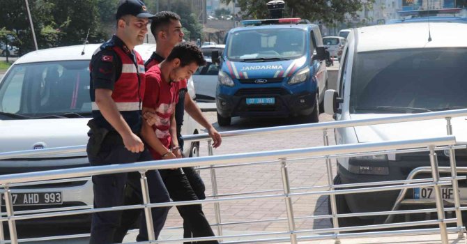 Alanya’da şadırvan musluklarını çalan şüpheli yakalandı