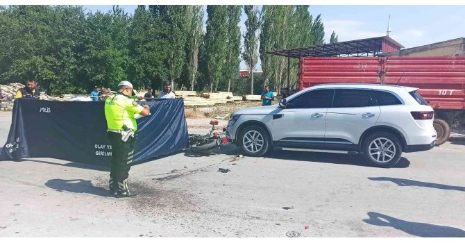 Motosikletli gencin hayatını kaybettiği kaza kamerada