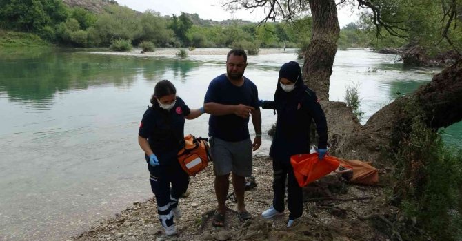 Balık tutarken kalp krizi geçirdi, oltasını toplamadan hastaneye gitmedi