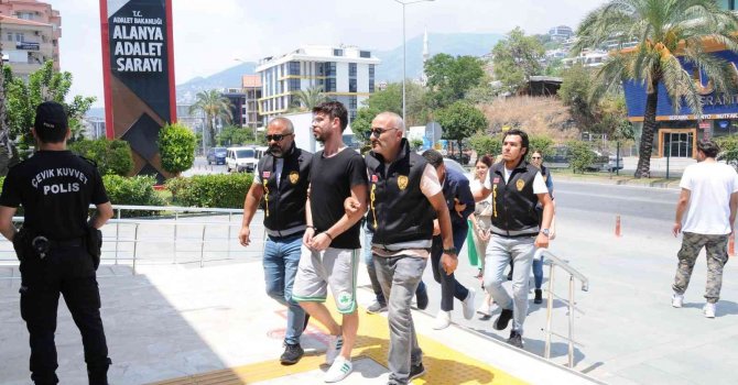 Arkadaşlık siteleri üzerinden gelen adisyon tuzağına 7 tutuklama