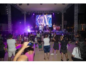 Mersin’de ’Yaz Dostum’ konserleri devam ediyor