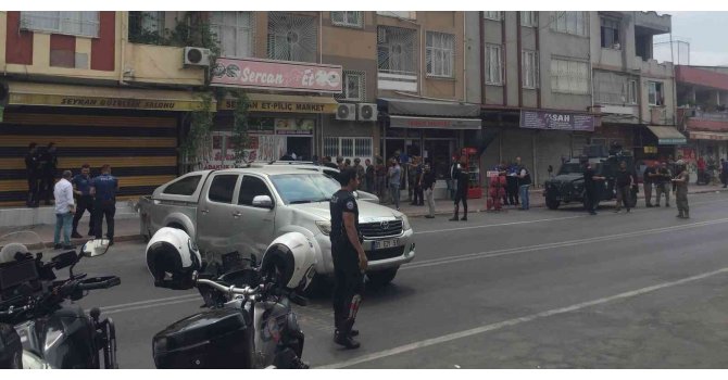 İki kayınbiraderini vurup birinin eşini rehin aldı