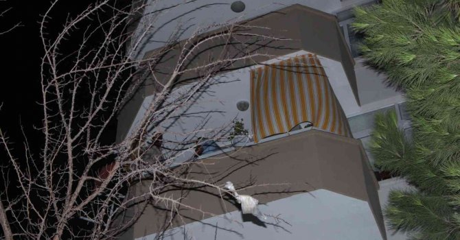 Balkondan düşen 16 yaşındaki genç kız hayatını kaybetti