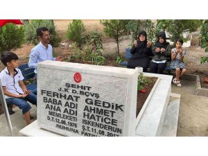 Astsubay Ferhat Gedik şehadetinin 5. yılında mezarı başında dualarla anıldı
