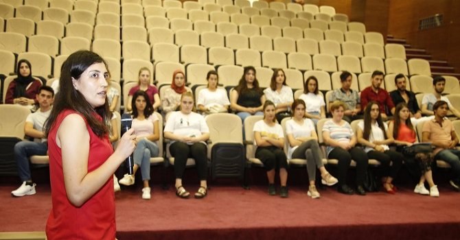 Döşemealtı Belediyesi’nden stajyer öğrencilere İş Sağlığı ve Güvenliği eğitimi